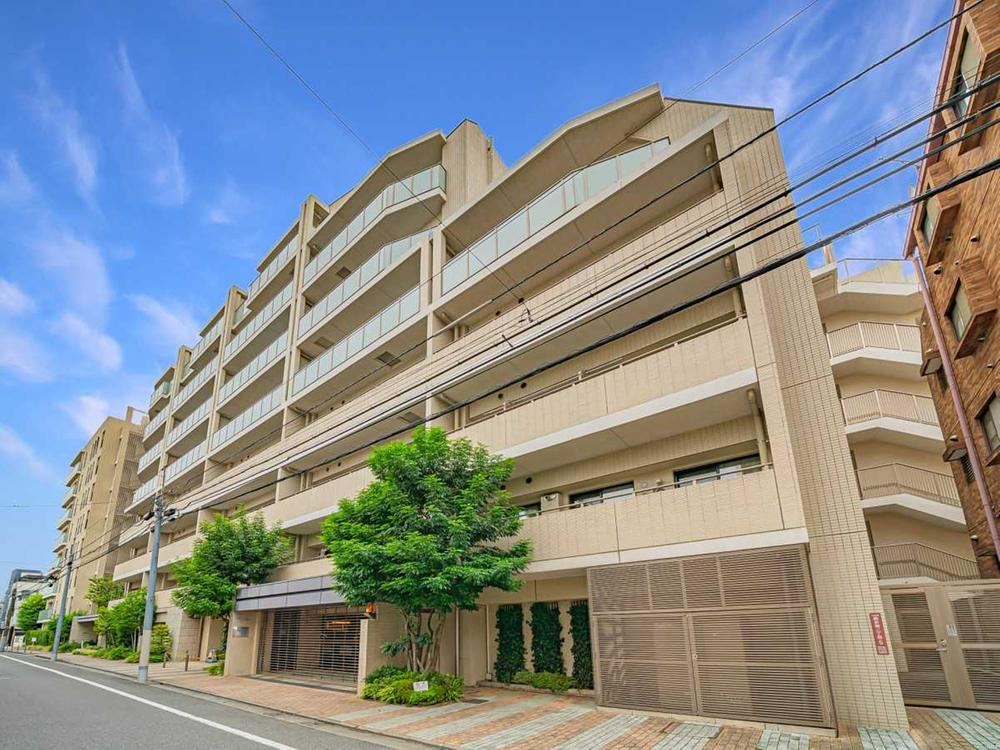 2LDK+S apartment in Suginami Ward, Tokyo - Photo 1