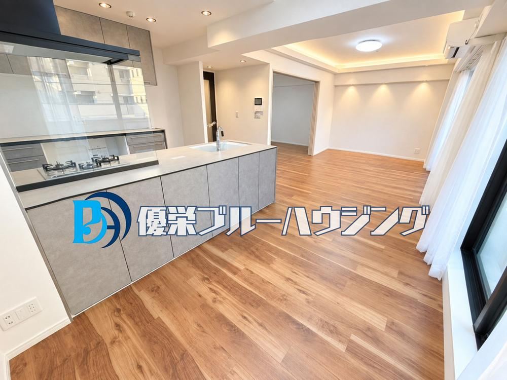 4LDK apartment in Sumida Ward, Tokyo - Photo 1