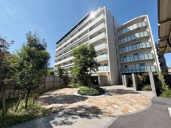 2LDK+S apartment in Niiza