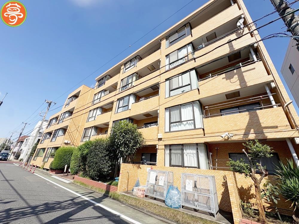 3DK apartment in Fuchu, Tokyo - Photo 1