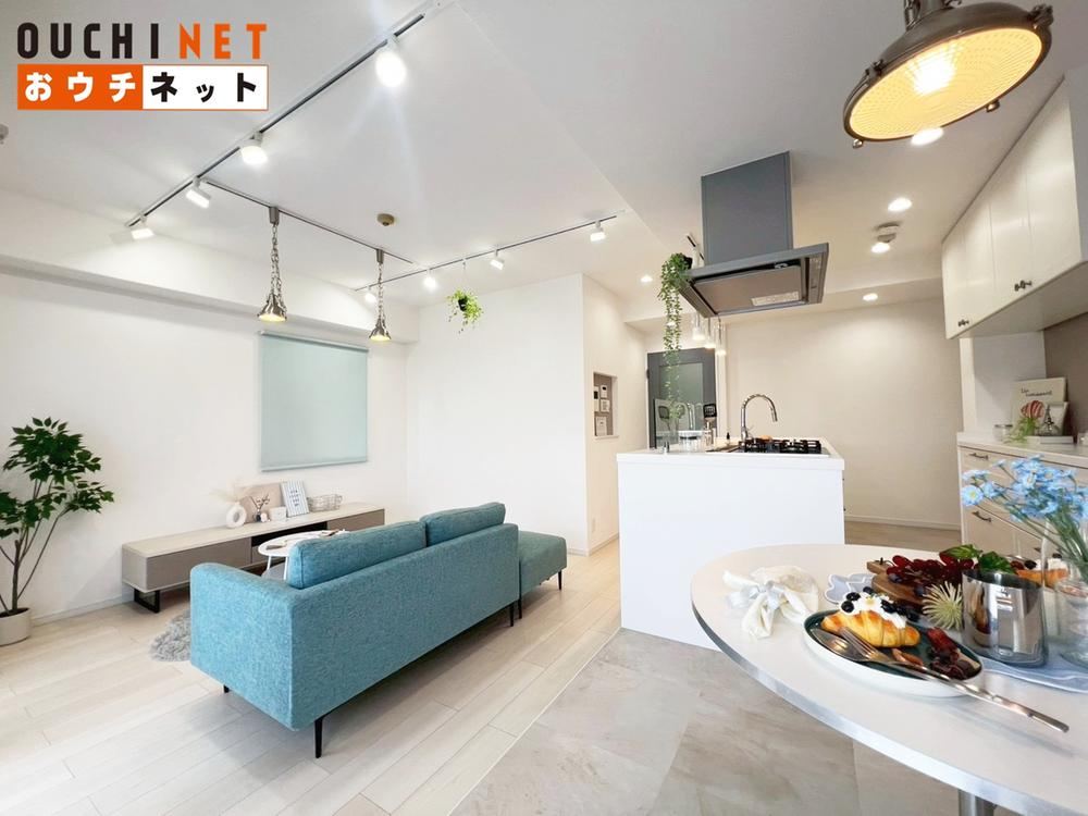 2LDK apartment in Yao, Osaka - Photo 1