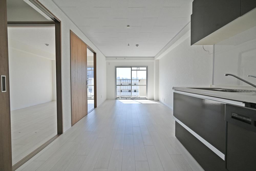 3LDK apartment in Yodogawa Ward, Osaka - Photo 1
