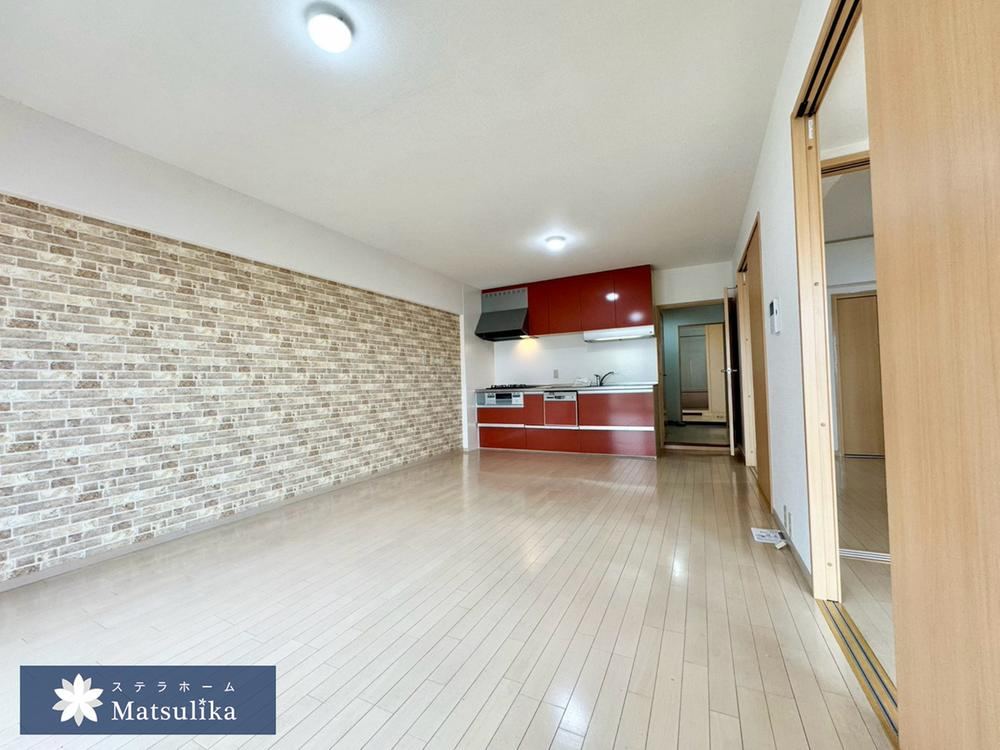 3LDK apartment in Toyonaka, Osaka - Photo 1