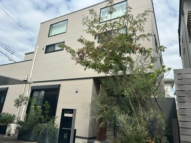 4LDK house in Fujisawa, Kanagawa - Photo 1
