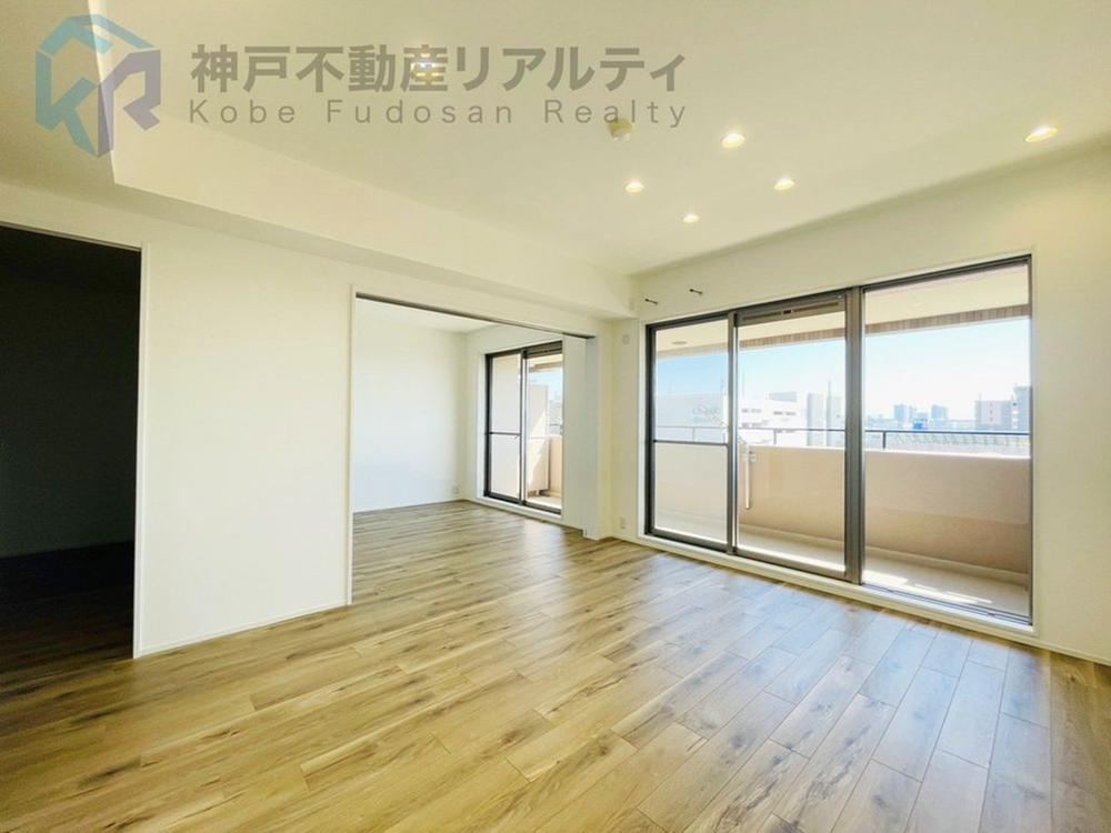 3LDK apartment in Higashinada Ward, Kobe, Hyogo - Photo 1
