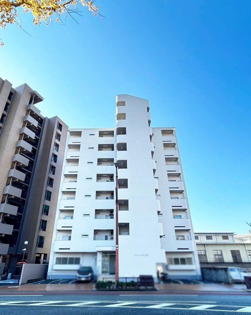 3DK apartment in Yahatahigashi Ward, Kitakyushu, Fukuoka - Photo 1