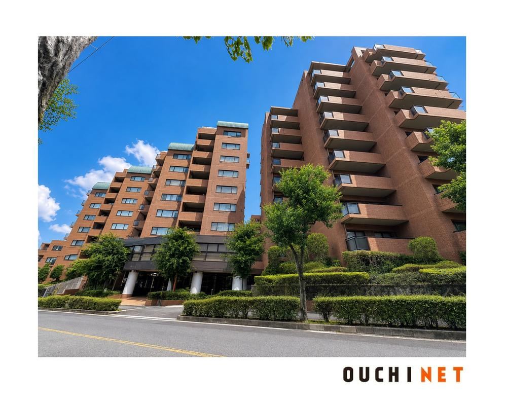 3LDK apartment in Toyonaka, Osaka - Photo 1