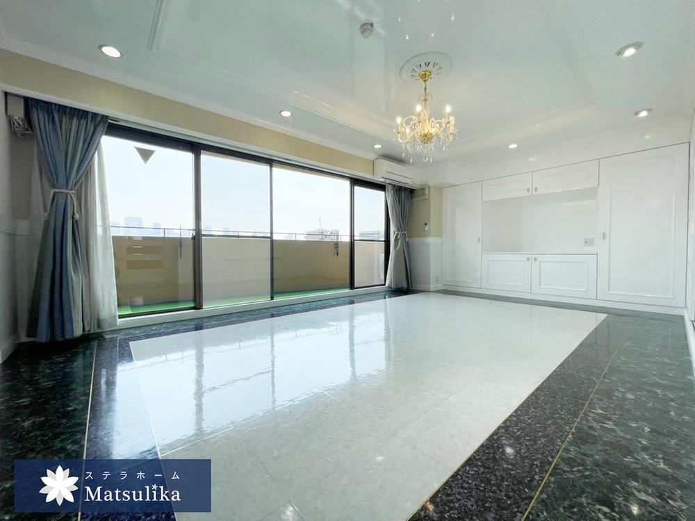 2LDK apartment in Yodogawa Ward, Osaka - Photo 1