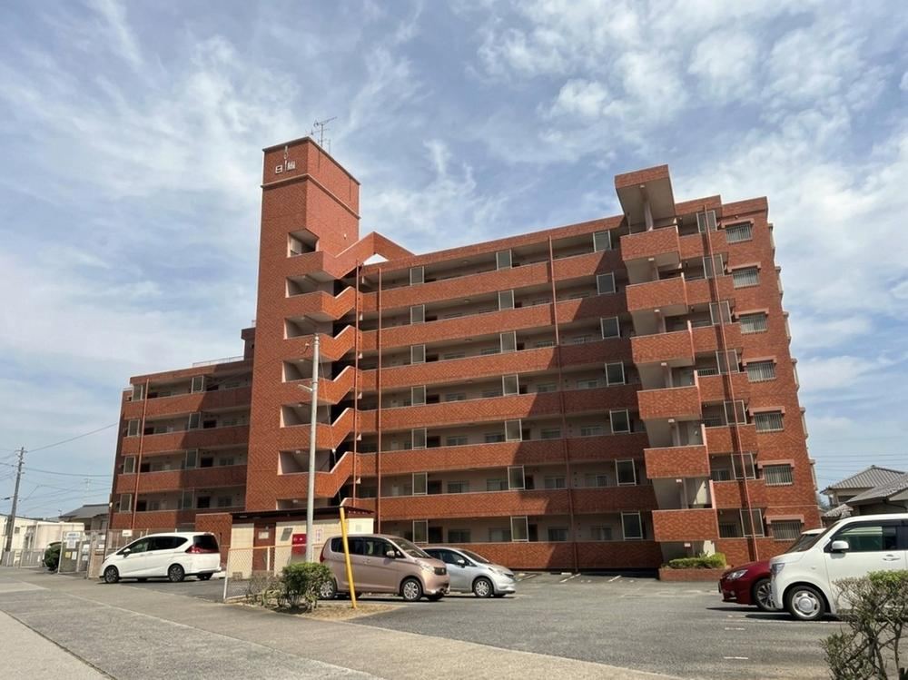 2DK apartment in Oita, Oita - Photo 1