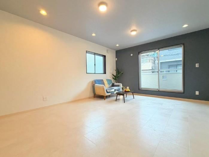 4LDK house in Suminoe Ward, Osaka - Photo 1