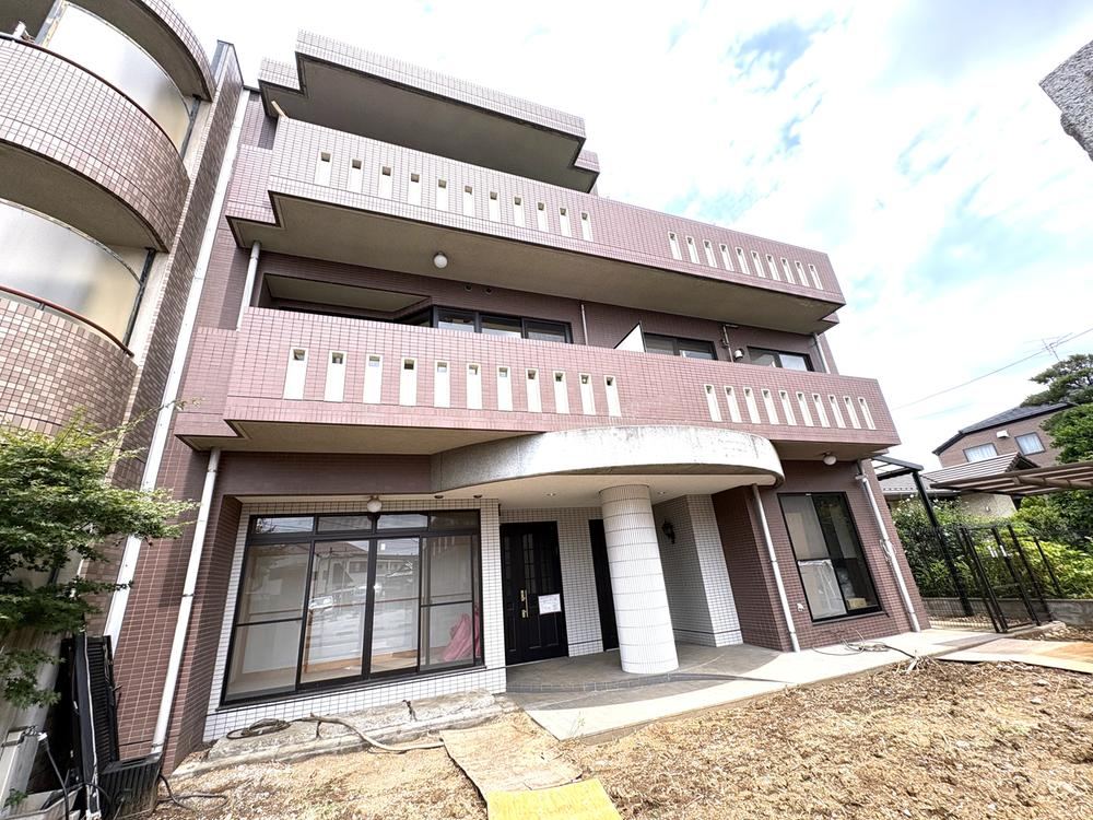 4LDK+S apartment in Kawaguchi, Saitama - Photo 1