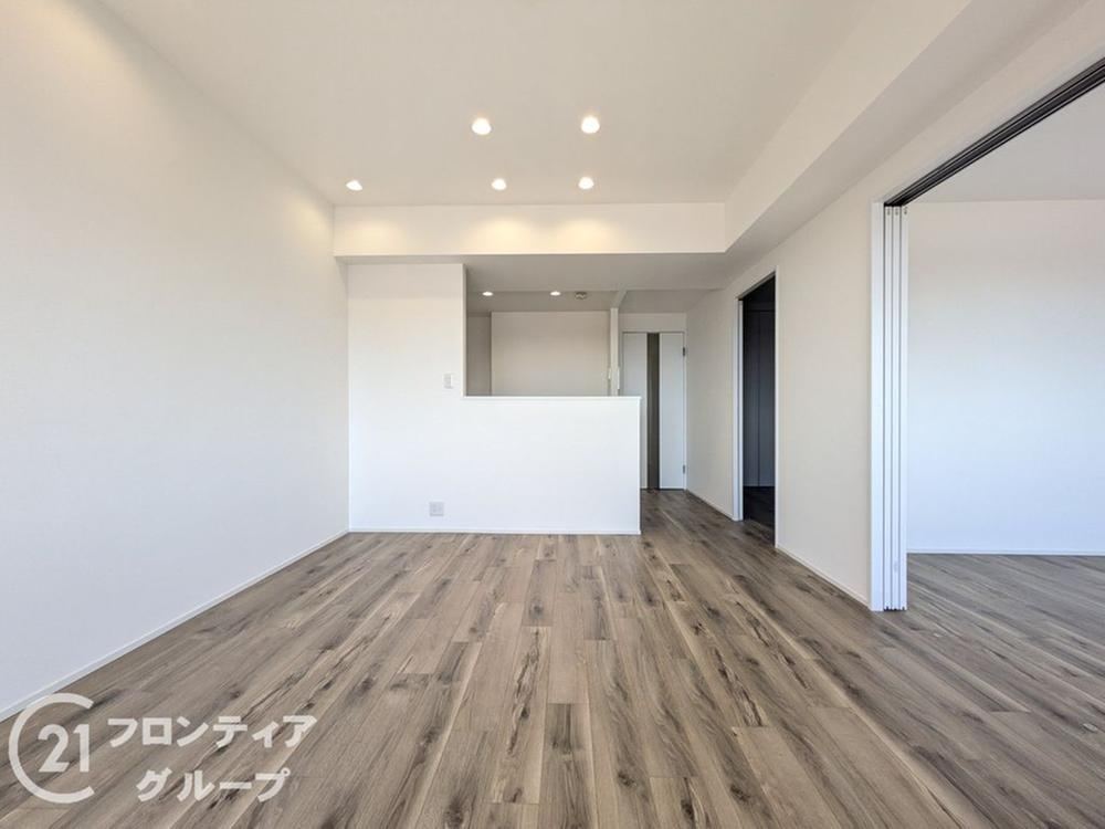 3LDK apartment in Higashinada Ward, Kobe, Hyogo - Photo 1
