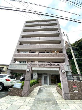 4LDK apartment in Nishi Ward