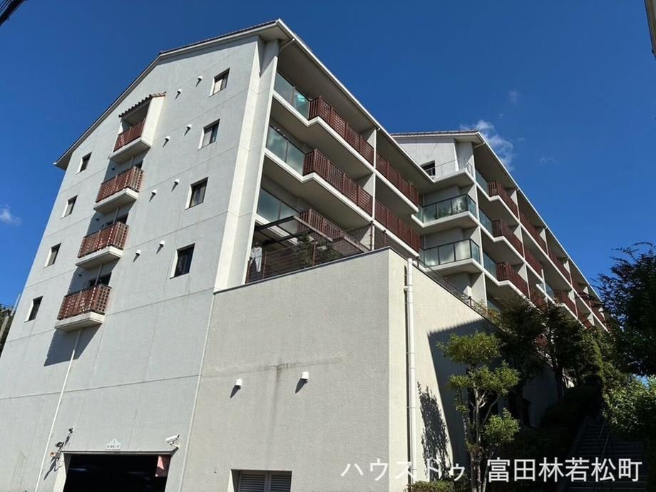 3LDK apartment in Tondabayashi, Osaka - Photo 1