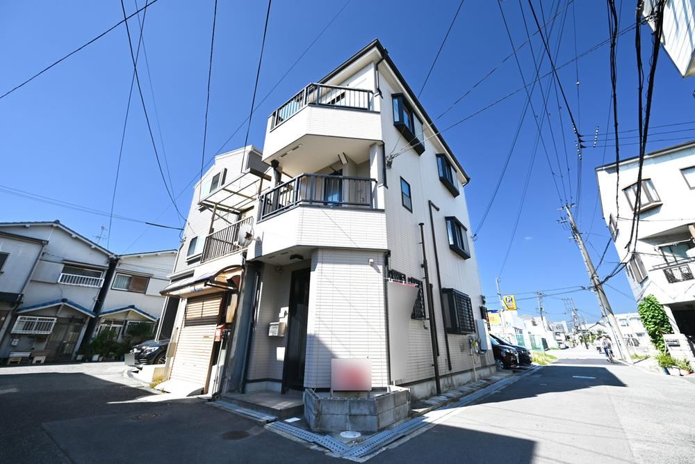 2DK house in Suita, Osaka - Photo 1