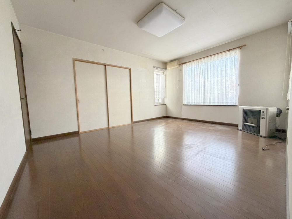 4LDK house in Kita Ward, Sapporo, Hokkaido - Photo 1