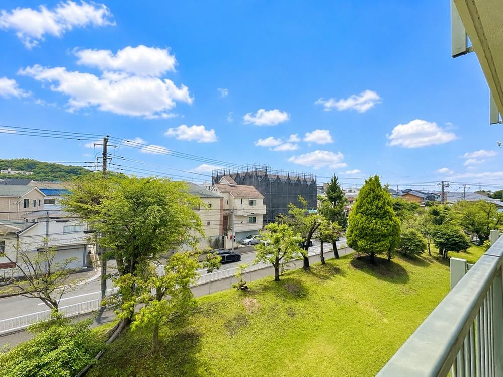 2LDK apartment in Konan Ward, Yokohama, Kanagawa - Photo 1