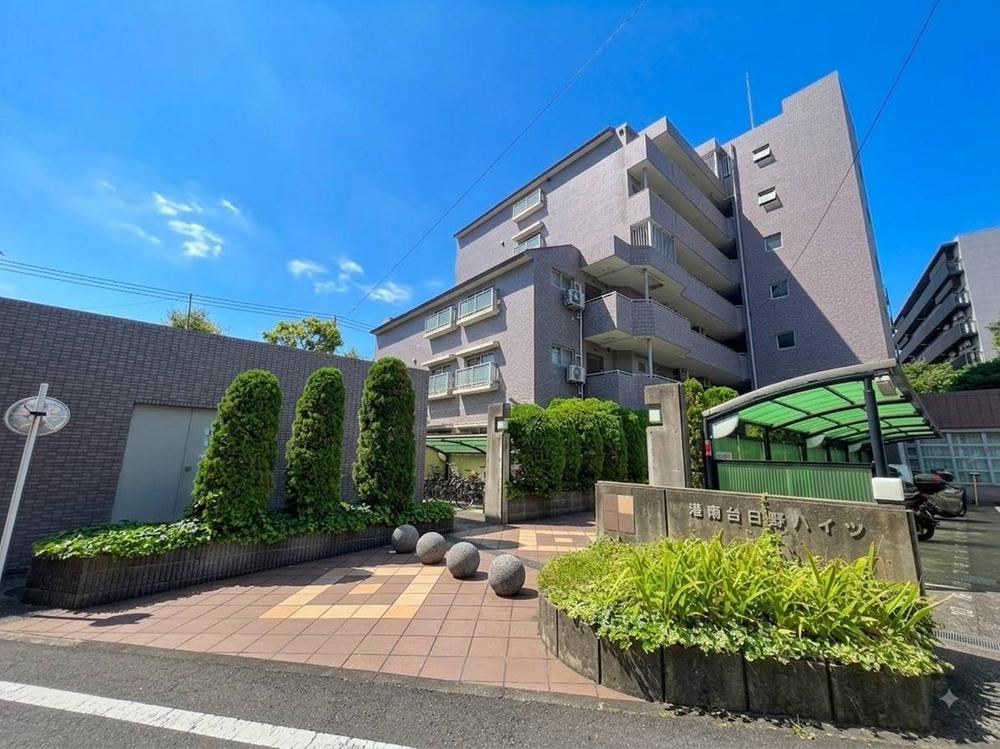 3LDK apartment in Konan Ward, Yokohama, Kanagawa - Photo 1