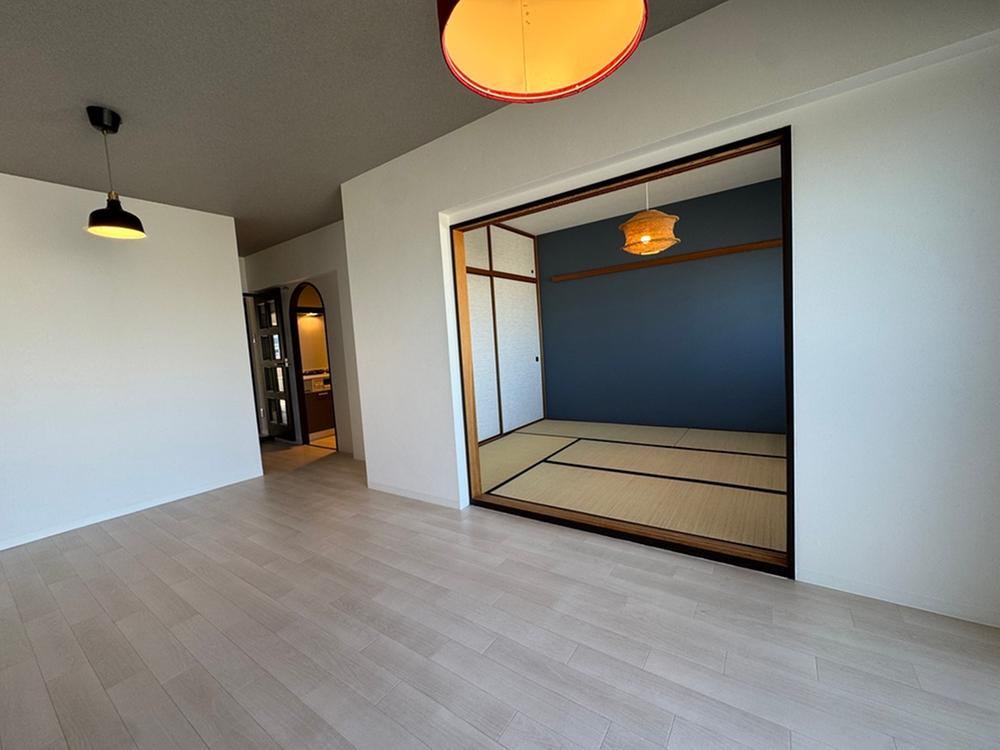 3LDK apartment in Toyonaka, Osaka - Photo 1