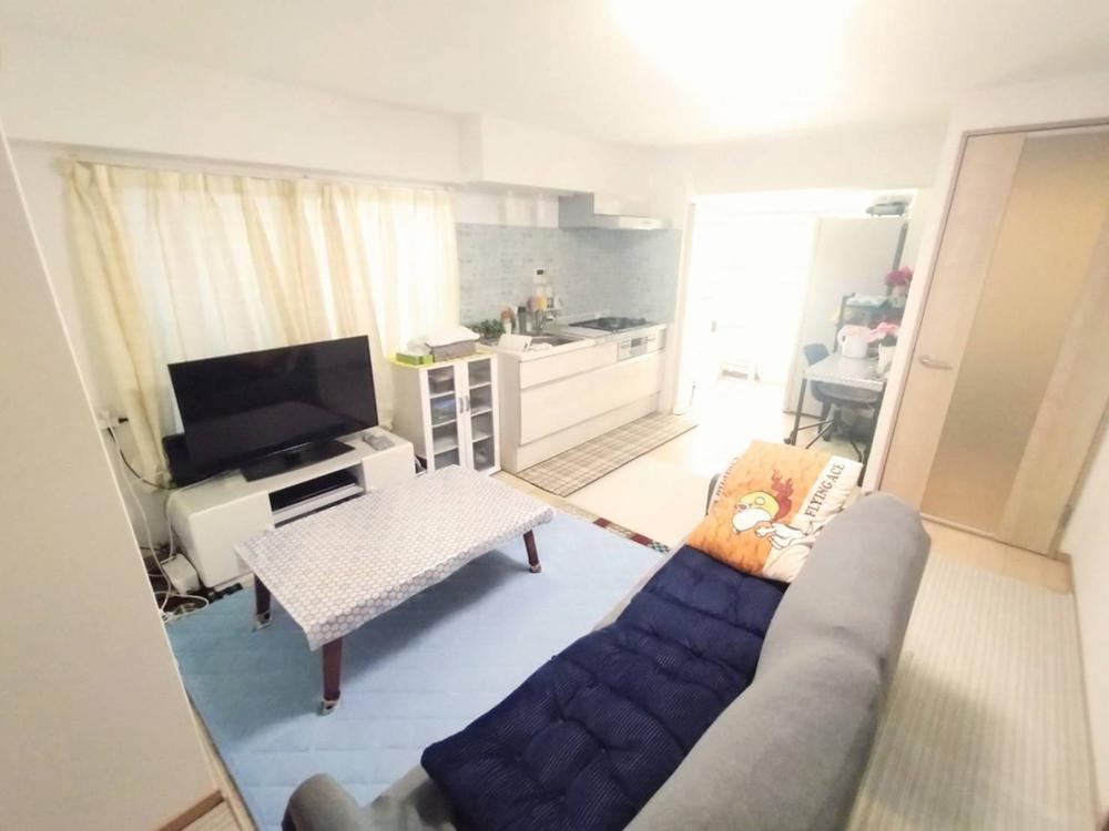 2LDK apartment in Suita, Osaka - Photo 1