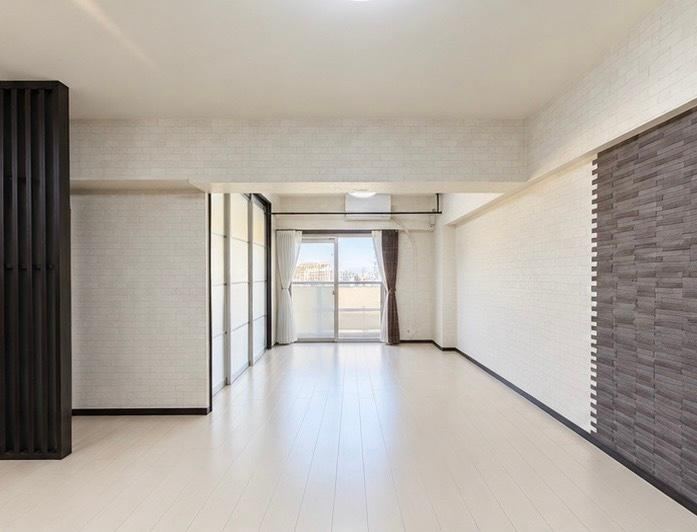 2LDK apartment in Suita, Osaka - Photo 1