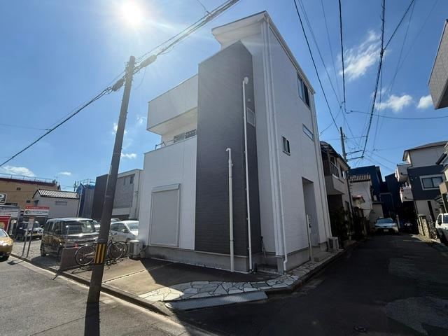 4LDK house in Kawaguchi, Saitama - Photo 1
