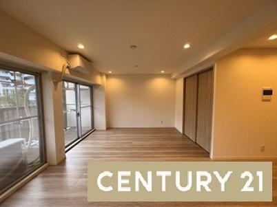 2LDK apartment in Tarumi Ward, Kobe, Hyogo - Photo 1