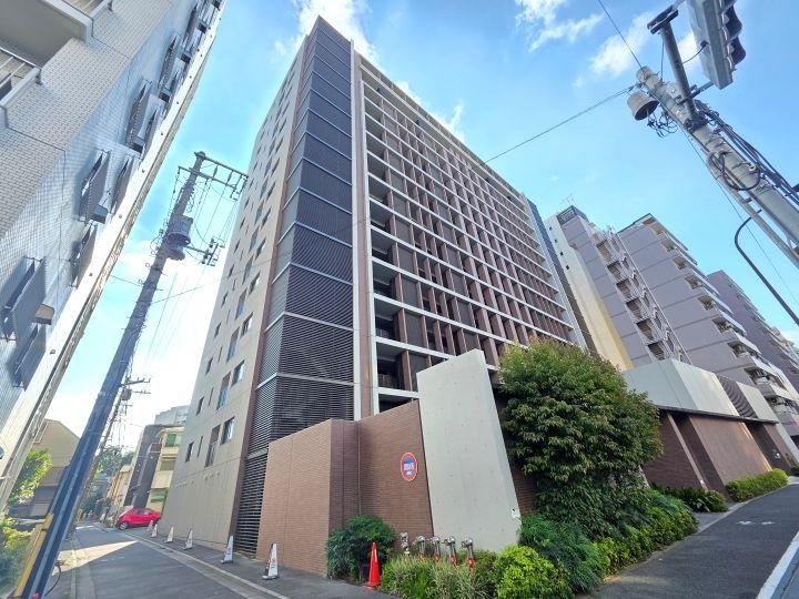 1LDK apartment in Meguro Ward, Tokyo - Photo 1