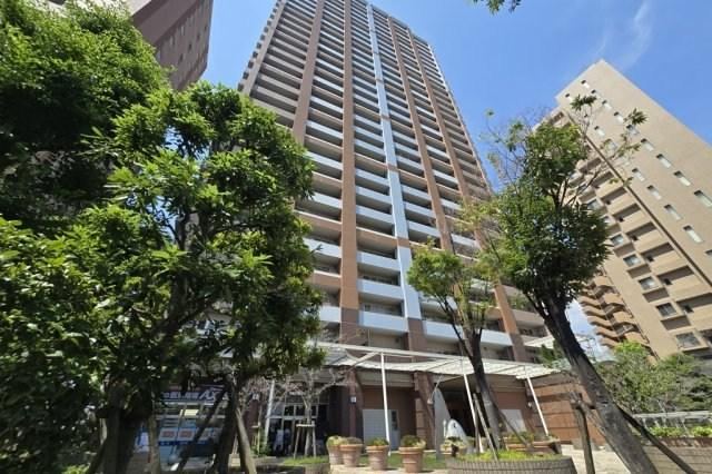 3LDK apartment in Tsurumi Ward, Osaka - Photo 1