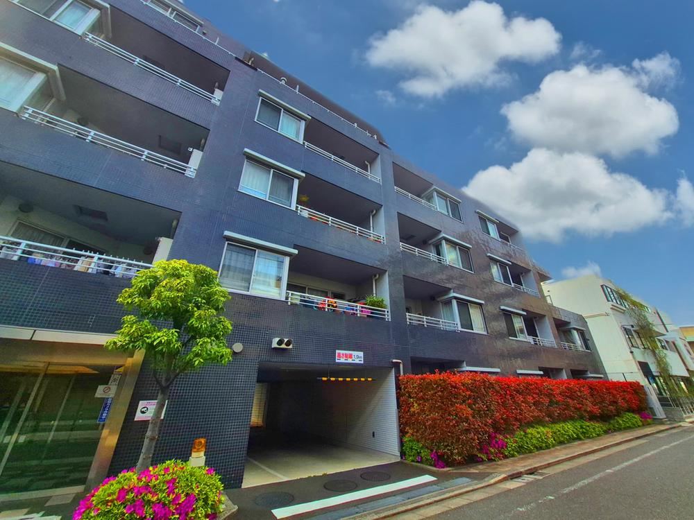 3LDK apartment in Edogawa Ward, Tokyo - Photo 1