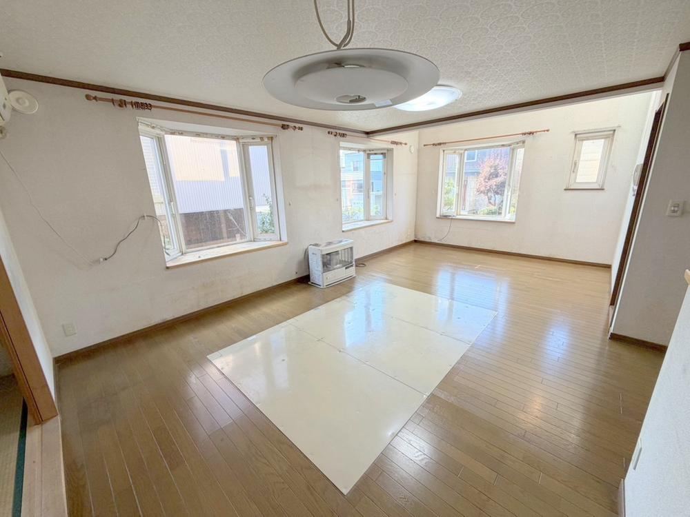 4LDK house in Kita Ward, Sapporo, Hokkaido - Photo 1