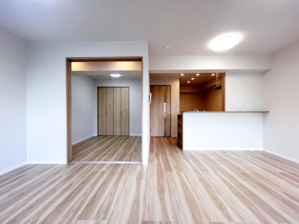 2LDK apartment in Takatsuki, Osaka - Photo 1