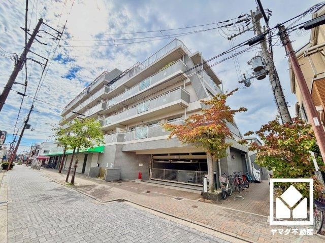 3LDK apartment in Amagasaki, Hyogo - Photo 1
