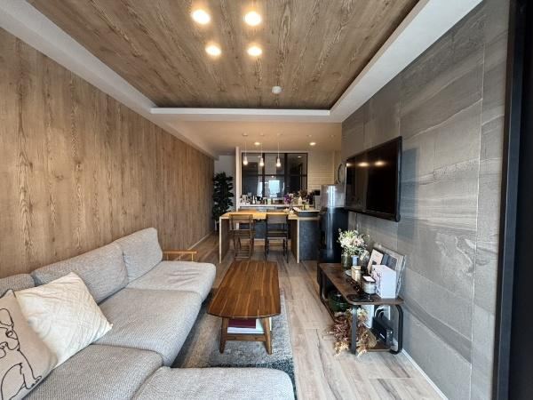 2LDK apartment in Shinjuku Ward, Tokyo - Photo 1