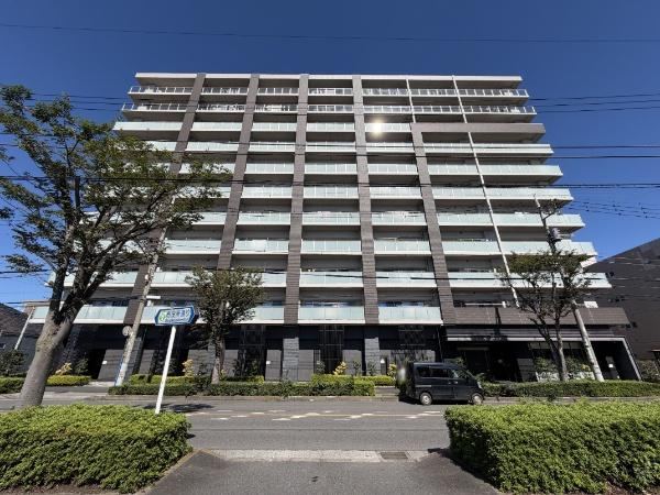 2LDK apartment in Kasukabe, Saitama - Photo 1