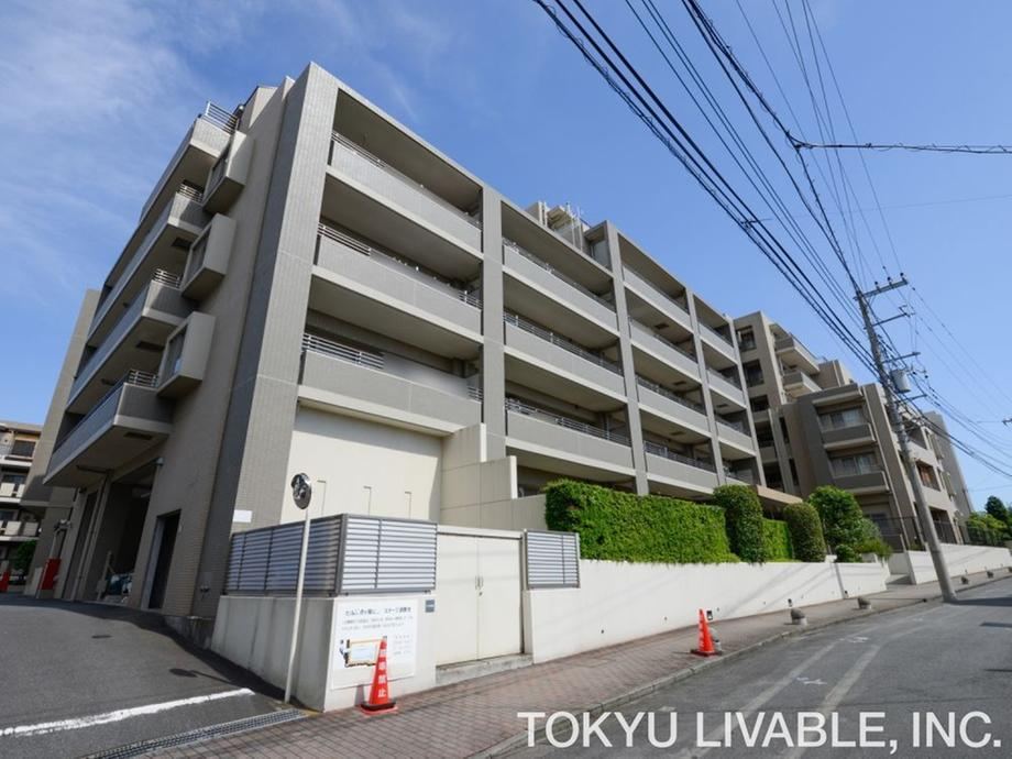 3LDK apartment in Aoba Ward, Yokohama, Kanagawa - Photo 1