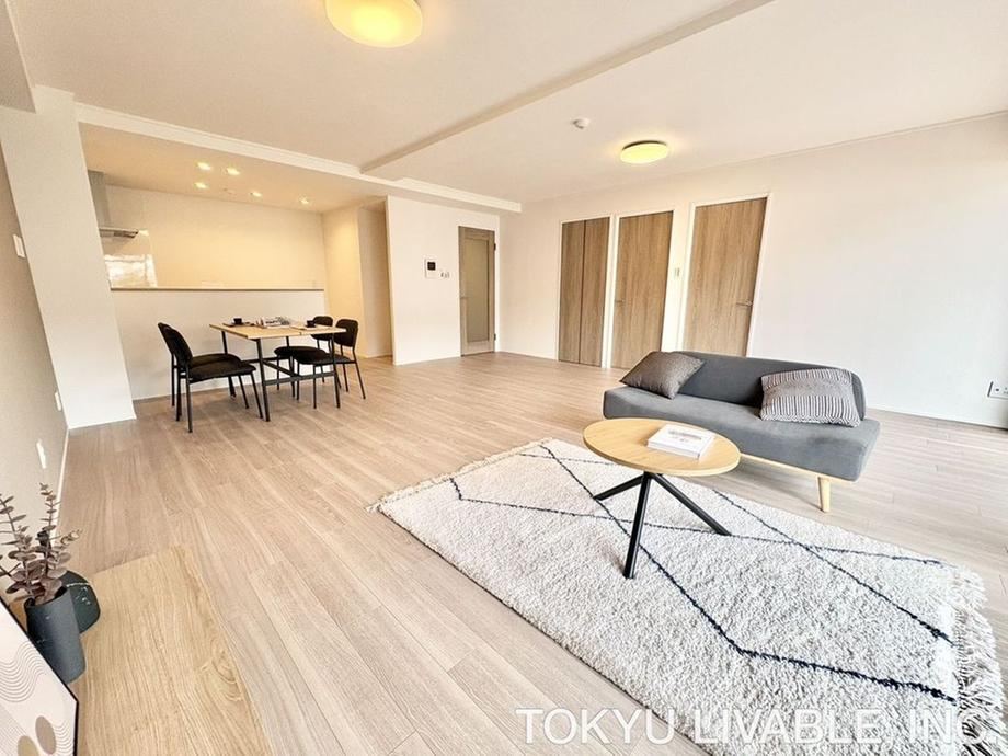 4LDK apartment in Ashiya, Hyogo - Photo 1