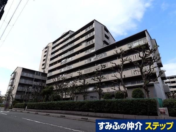 3DK apartment in Kadoma, Osaka - Photo 1