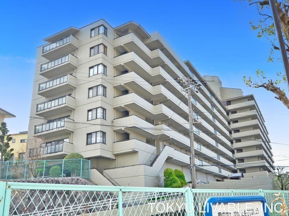 3LDK apartment in Suita, Osaka - Photo 1