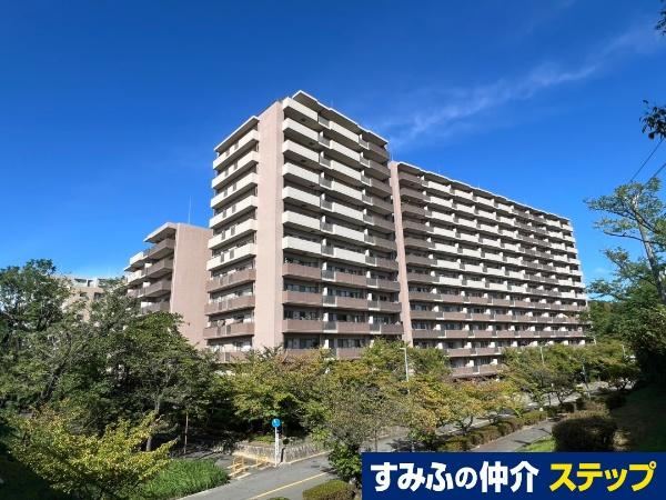 3LDK apartment in Toyonaka, Osaka - Photo 1