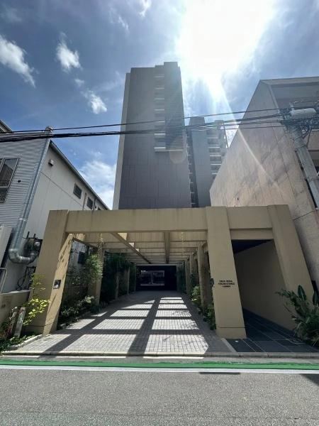 2LDK apartment in Chuo Ward, Fukuoka - Photo 1
