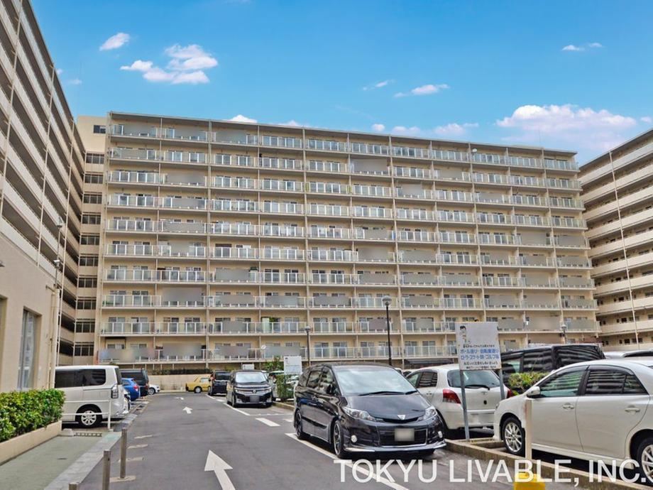 2LDK apartment in Joto Ward, Osaka - Photo 1