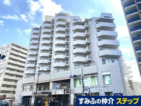 2LDK apartment in Minato Ward, Tokyo - Photo 1