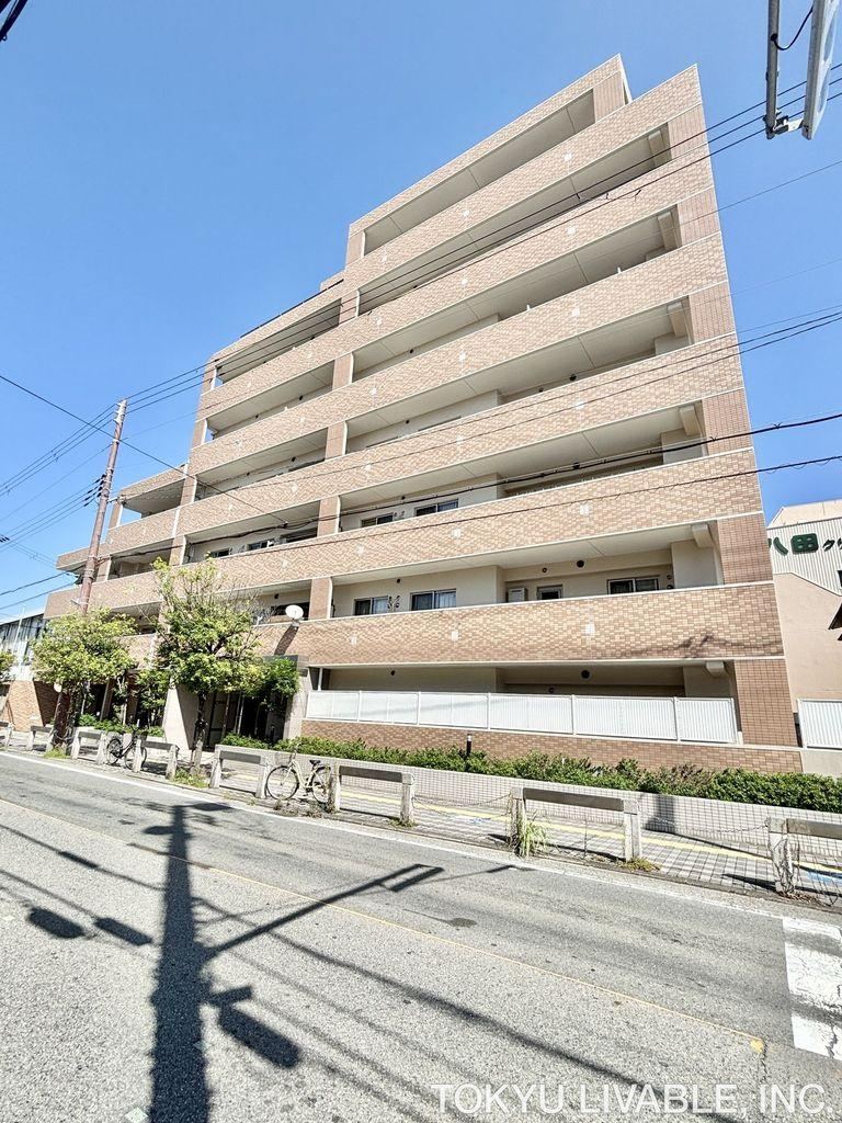 2LDK apartment in Amagasaki, Hyogo - Photo 1