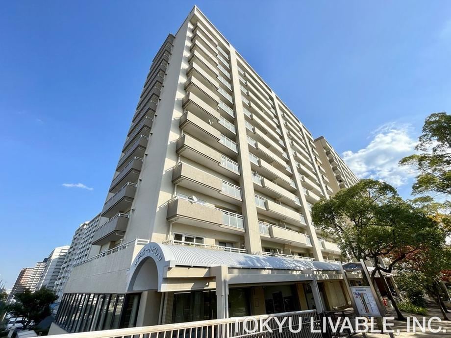 3LDK apartment in Chuo Ward, Kobe, Hyogo - Photo 1