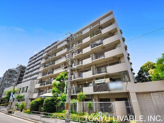 2LDK apartment in Kita Ward, Osaka - Photo 1