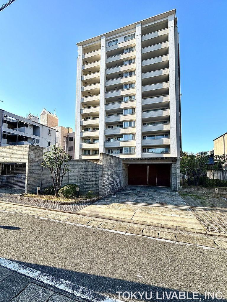 3LDK apartment in Sawara Ward, Fukuoka - Photo 1