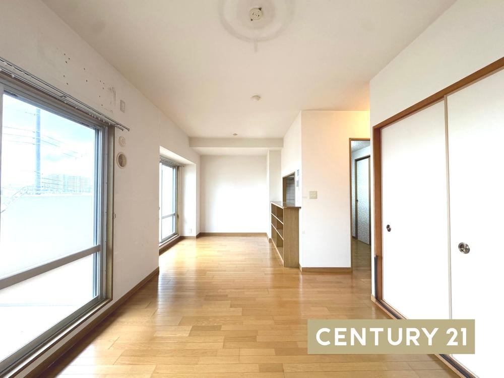 3LDK apartment in Akashi, Hyogo - Photo 1