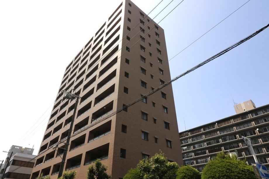 2LDK apartment in Joto Ward, Osaka - Photo 1