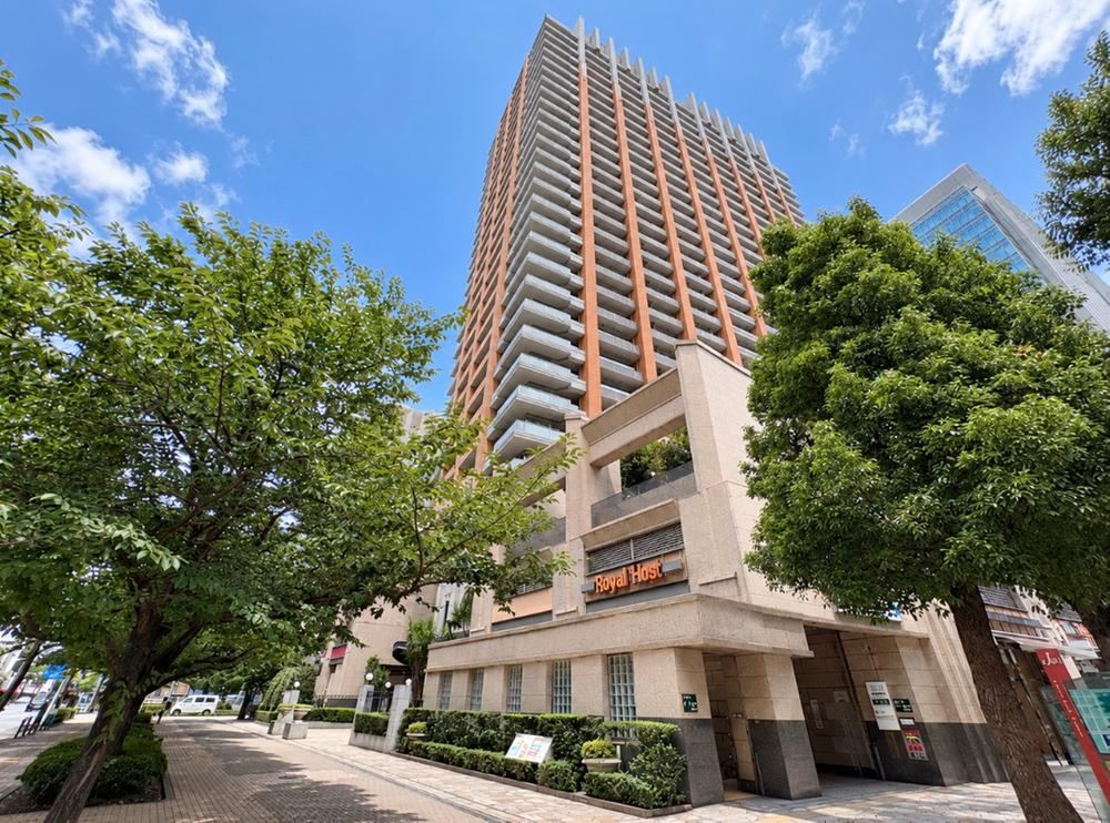 2LDK apartment in Chiyoda Ward, Tokyo - Photo 1